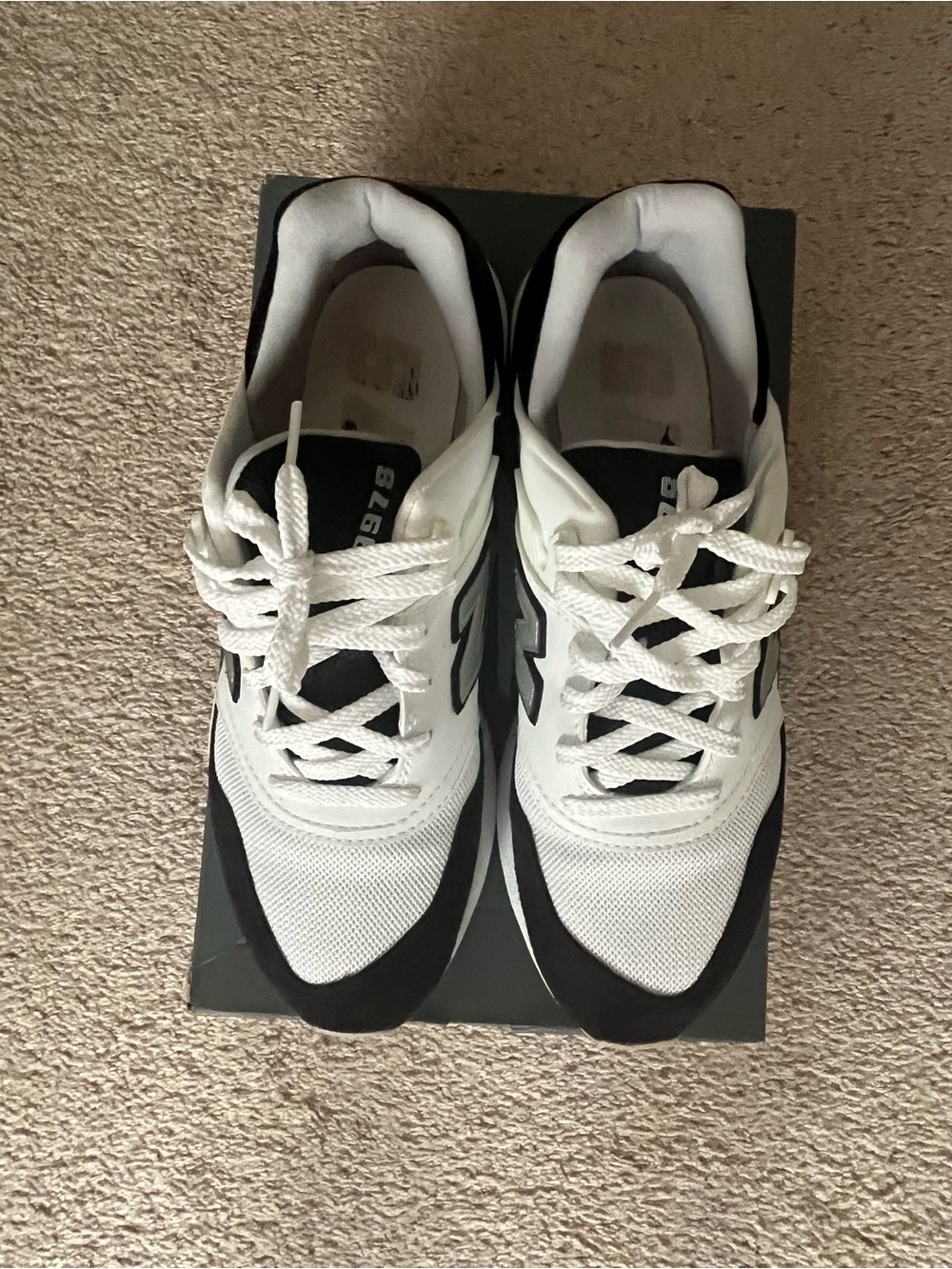 New Balance 997S Men’s White and Black Low-Top Sneakers size 10 - Picture 2 of 5